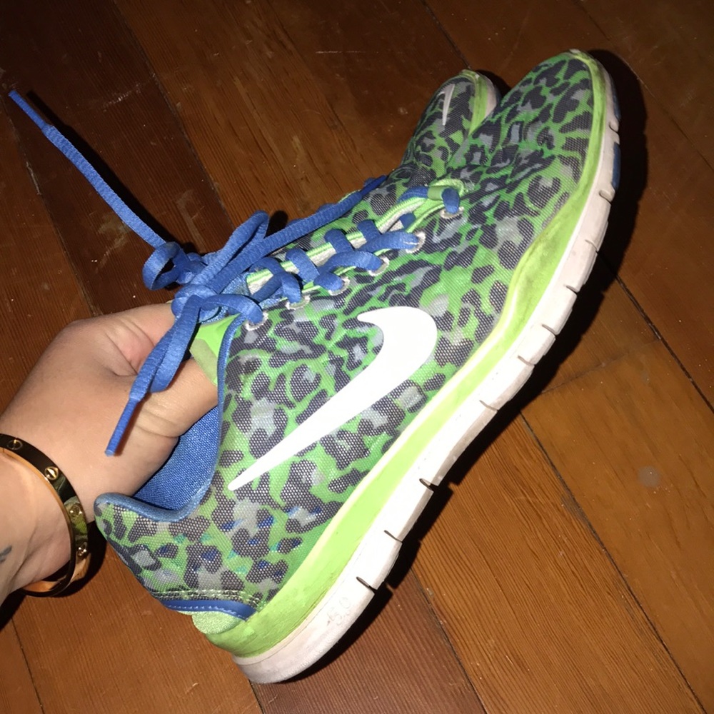NIKES